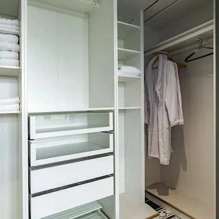 Elegant & Stylish Luxury Living 아파트 *