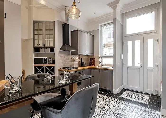 Elegant & Stylish Luxury Living