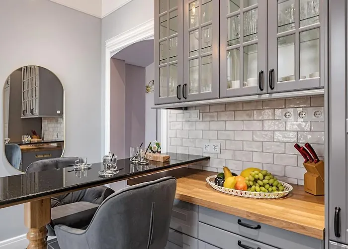 Elegant & Stylish Luxury Living Budapest