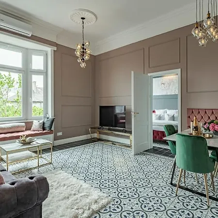 Elegant & Stylish Luxury Living شقة *