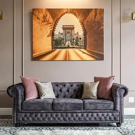 Elegant & Stylish Luxury Living * Budapest