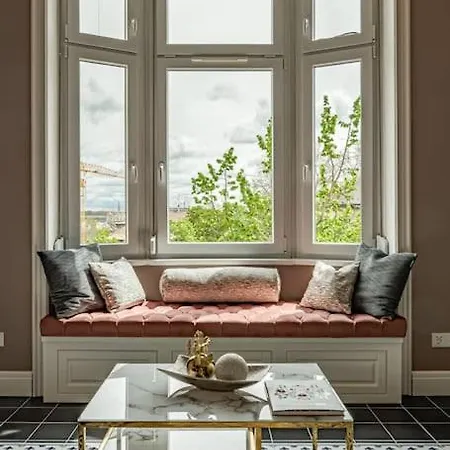 Elegant & Stylish Luxury Living شقة *