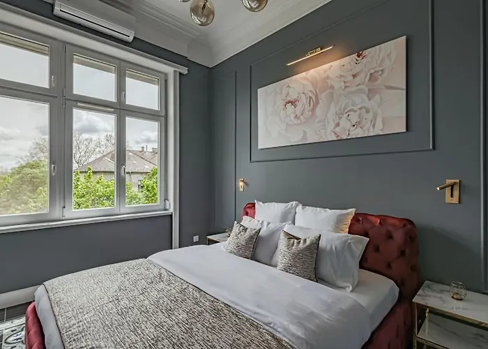 Elegant & Stylish Luxury Living